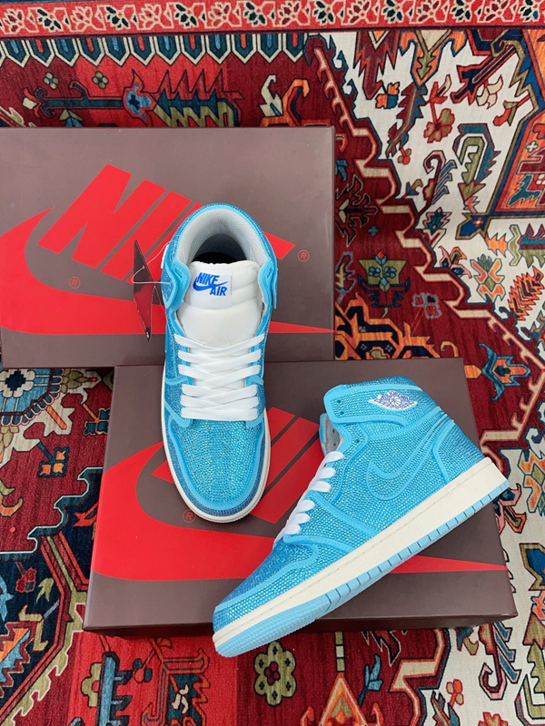 ナイキ靴正面デザイン